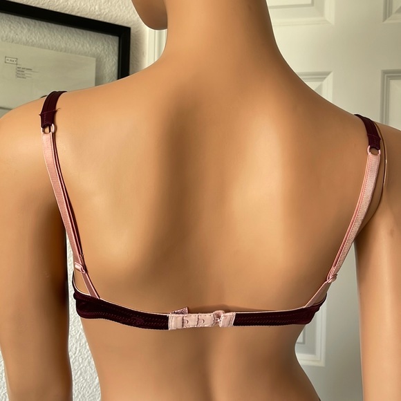 NWOT VICTORIA’S SECRET SEXY LITTLE THINGS CLAM SHELL BRA. Sz 34B. Plum w/pink. - Picture 4 of 8